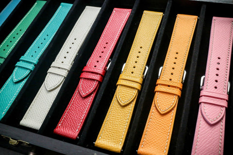 Casse e cinturini per orologi di qualità. Scopri accessori eleganti e resistenti per personalizzare e rinnovare il tuo segnatempo.